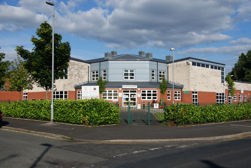 Lyndhurst Primary School and Spring... © Bill Boaden :: Geograph ...