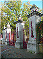 Gates, Nunhead Cemetery, Linden Grove