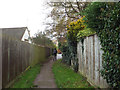 Footpath from car park to Station Road, Bourton-on-the-Water