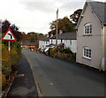 Quinta Terrace left bend ahead, Chirk Bank