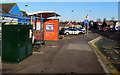 ST3090 : HP Stream 11 advert on a Malpas Road bus shelter, Newport by Jaggery