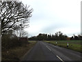 TM2664 : Entering Framlingham on the B1119 Saxtead Road by Geographer