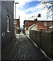 Hartshill: alley between Ashwell Road and Riseley Road