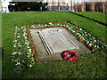 War memorial for a single street, Whittington Park