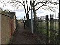 Newcastle-under-Lyme: path between Palmers Way and Palmers Green