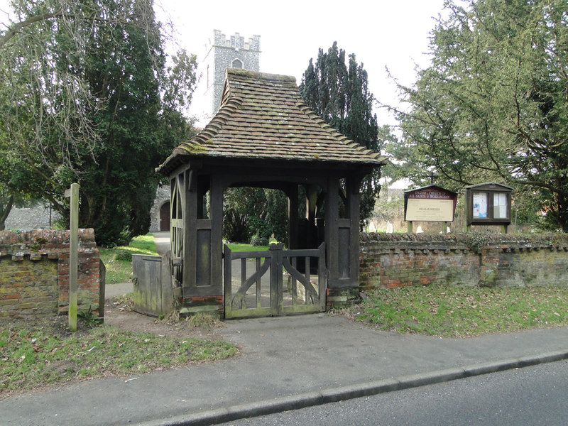 War Memorial lych gate at Worlingham... © Adrian S Pye :: Geograph ...