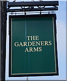 TA0831 : Gardeners Arms, Cottingham Road, Hull by Ian S