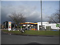 TQ2843 : Shell garage on Brighton Road, Horley by David Howard