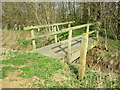 Footbridge on the path from Brauncewell