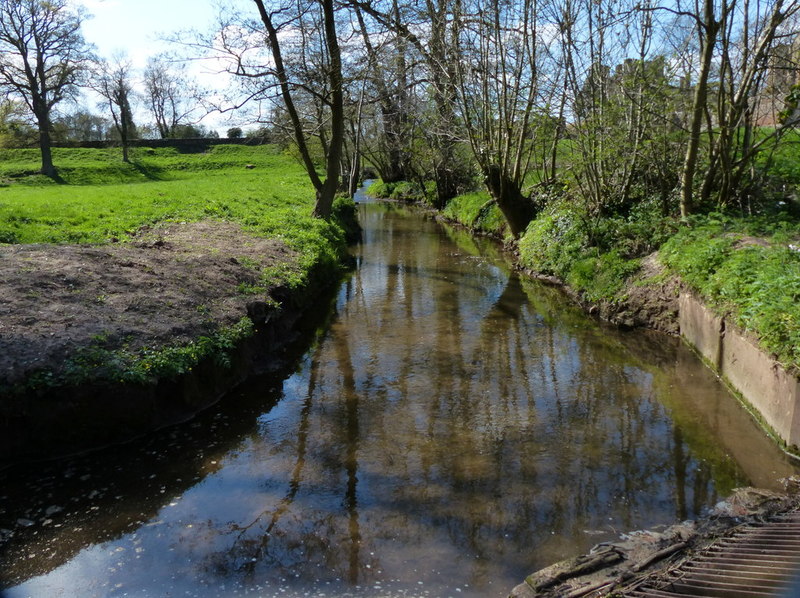 Finham Brook in Kenilworth © Mat Fascione :: Geograph Britain and Ireland