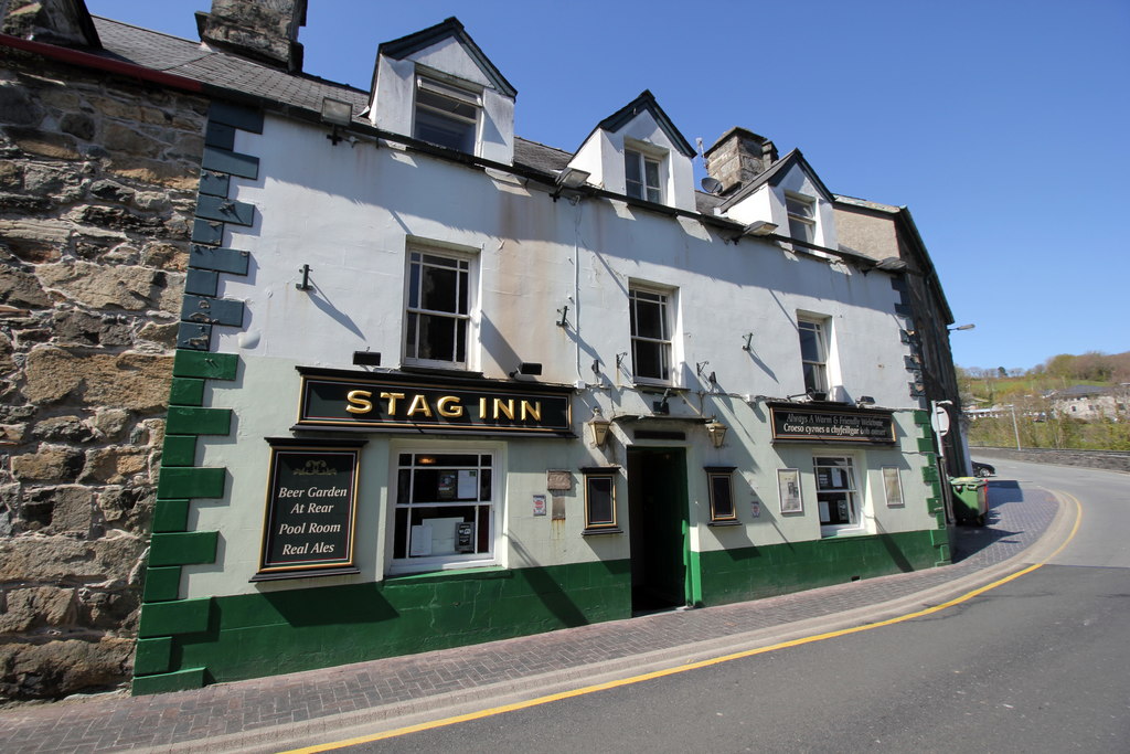 The Stag Inn, Dolgellau © Jeff Buck :: Geograph Britain and Ireland