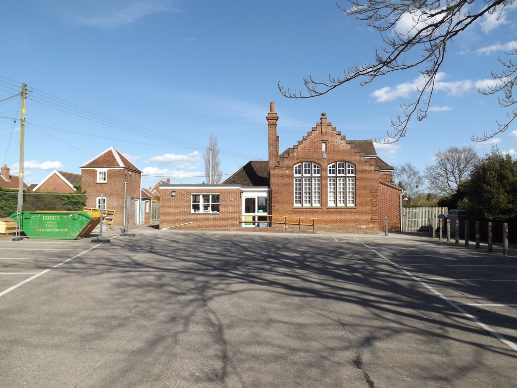 Snape Primary School © Geographer :: Geograph Britain and Ireland