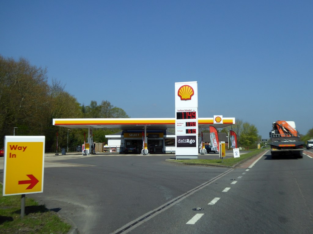 Shell filling station on A5 at Moreton... © David Smith :: Geograph ...