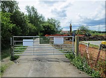 SP3300 : Gate to access road to Rushey Weir and Lock, near Tadpole Bridge, Oxon by P L Chadwick