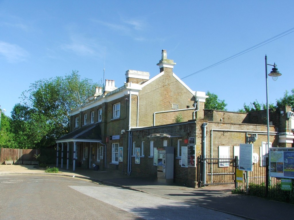 Sandwich Railway Station © Chris Whippet :: Geograph Britain and Ireland