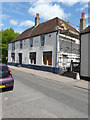 Relaying roof tiles, The Bull Inn, 7 High Street