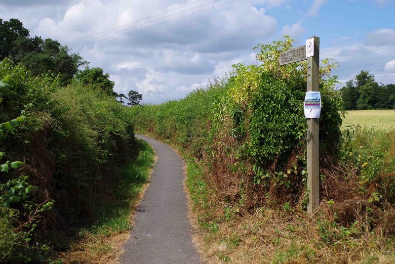 Public footpath from Wick to Pershore... © P L Chadwick :: Geograph ...