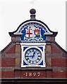 SU9676 : Clock, Jubilee Arch, Windsor Central Station by Jim Osley