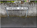 Compton Avenue sign