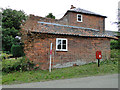 Postbox at South Raynham