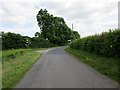 SE9271 : Newlands  Lane  with  minor  road  junction by Martin Dawes