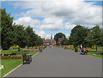 SJ6855 : Queen's Park: avenue by Stephen Craven