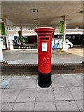 SJ8989 : GR Postbox SK1 81 by Gerald England