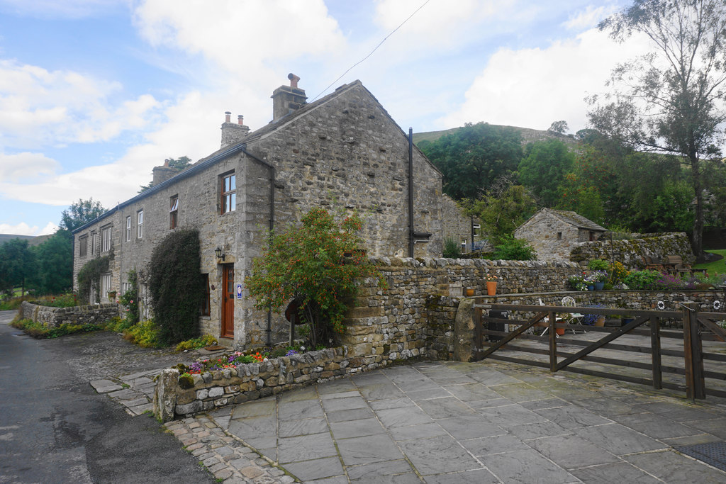 Cottages in Buckden © Bill Boaden :: Geograph Britain and Ireland