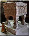 Sculthorpe: St. Mary and All Saints Church: The Norman font