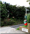 Public footpath R8 sign, Speeds Lane, Havenstreet