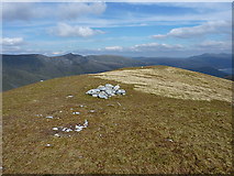 NH0740 : Meall Mòr summit cairn by Richard Law