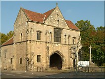 SK5878 : Worksop Priory gatehouse by Alan Murray-Rust