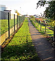Path between fences, Rogiet