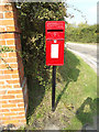 TM0015 : Peldon Rose Postbox by Geographer