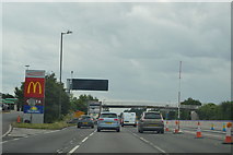 SP5968 : M1 passing Watford Gap Services by N Chadwick