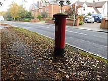 TM1645 : 77 Henley Road George V Postbox by Geographer