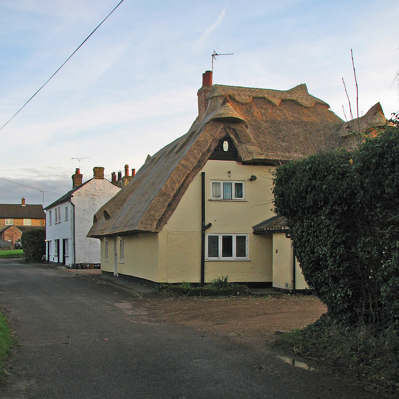 Girton: new thatch at Duck End © John Sutton :: Geograph Britain and ...