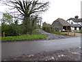 Footpath goes west from Nutbourne Lane