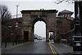 C4316 : Bishop Gate, Londonderry / Derry by Ian S