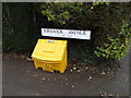 Kirkwick Avenue sign & grit bin