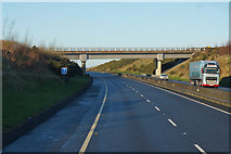 S5428 : M9 Northbound towards junction 10 by Ian S