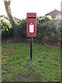 TL1412 : Welbeck Rise Postbox by Geographer