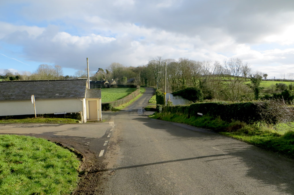 Junction of Grange Road and Gillistown... © Robert Ashby :: Geograph ...