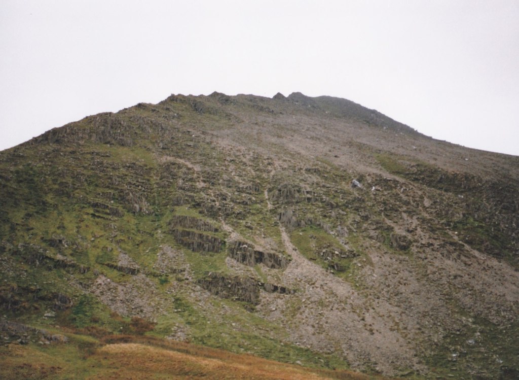 the-craggy-face-of-yr-elen-from-upper-eric-jones-geograph