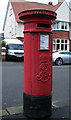 TA0486 : Edward VII postbox on Holbeck Hill, Scarborough by JThomas