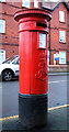 TA1180 : Edward VII postbox on West Avenue, Filey by JThomas
