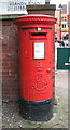 TA0488 : Edward VII postbox on Huntriss, Scarborough by JThomas