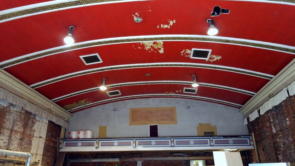 Lyric Cinema,Tong Road, Armley, Leeds © Mark Stevenson Geograph