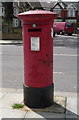 Edward VII postbox on Woodhouse Road