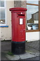 Elizabeth II postbox on Yarmouth Road, Caister-on-Sea